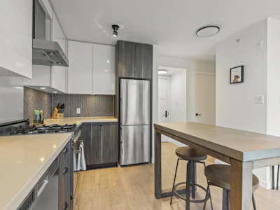 502-311 E 6th Avenue - 3
