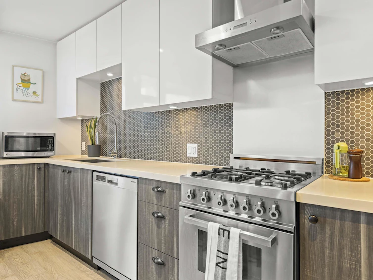 502-311 E 6th Avenue, Vancouver, BC, V5T 1J9