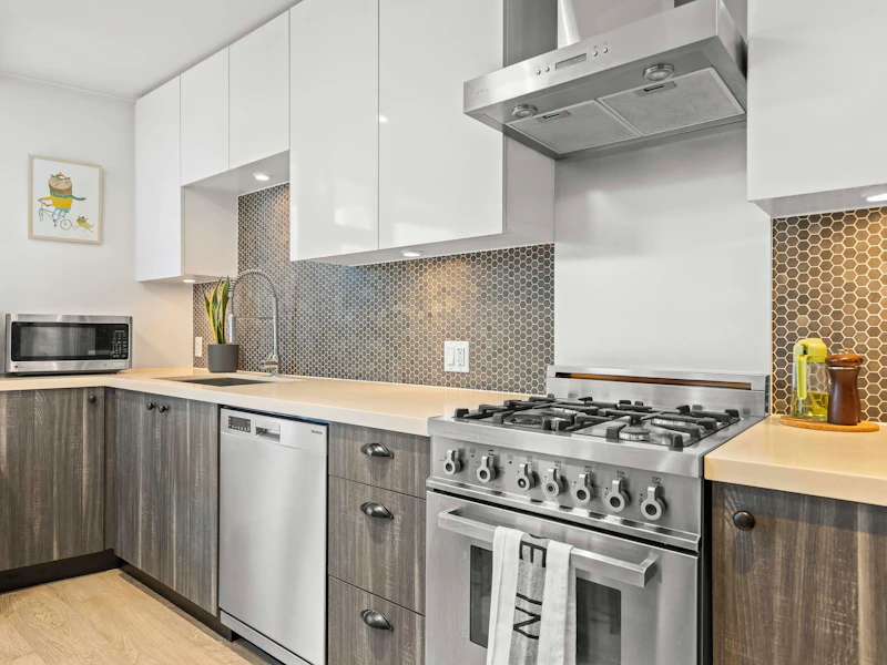 502 - 311 E 6th Avenue, Vancouver BC