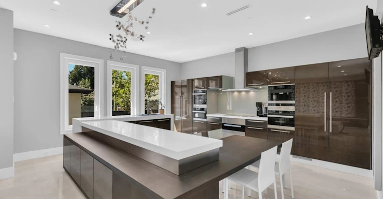 3955 Blenheim Street, Vancouver, BC, V6L 2Y8 - 11