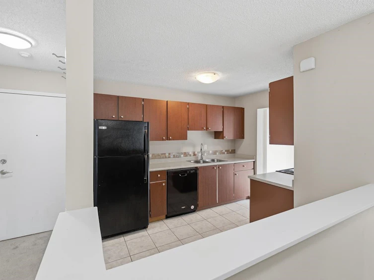 210-5700 200th Street, Langley, BC, V3A 7S6 - 16