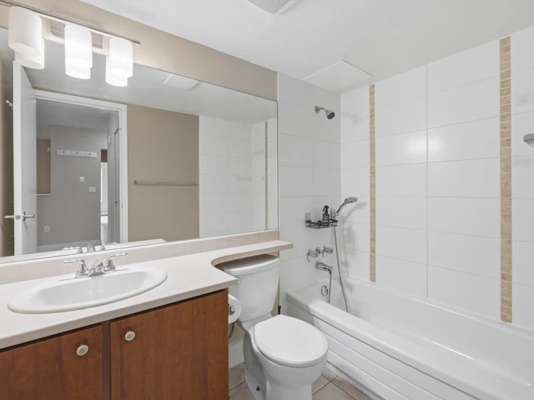 210-5700 200th Street, Langley, BC, V3A 7S6 - 21