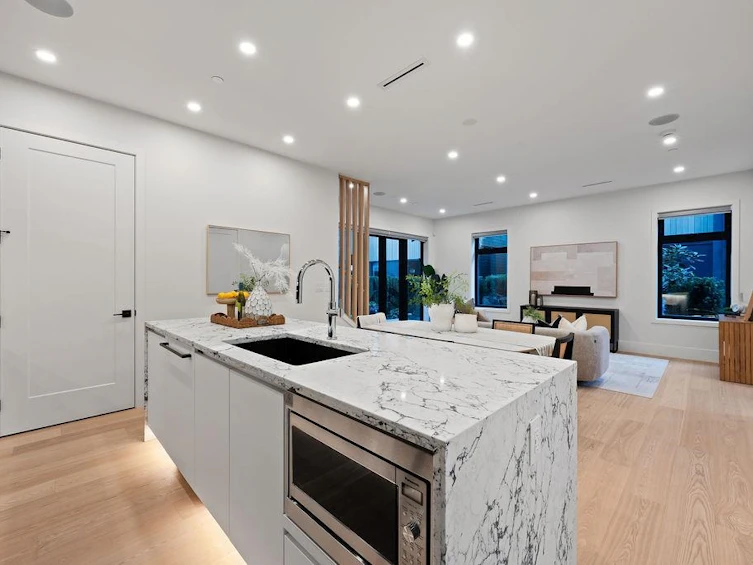 5038 Granville Street, Vancouver, BC, V6M 3B4 - 13