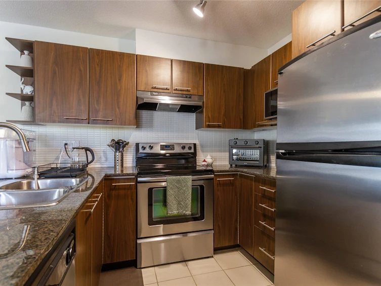204-4728 Brentwood Drive, Burnaby, BC, V5C 0G2 - 9