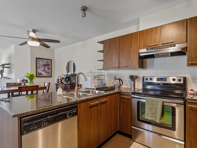 204-4728 Brentwood Drive, Burnaby, BC, V5C 0G2 - 10