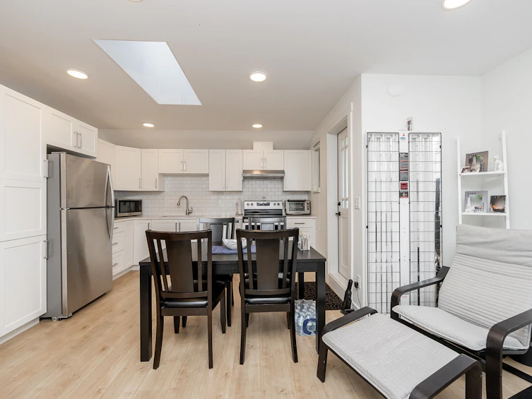 903 Walls Avenue, Coquitlam, BC, V3K 2T2 - 24