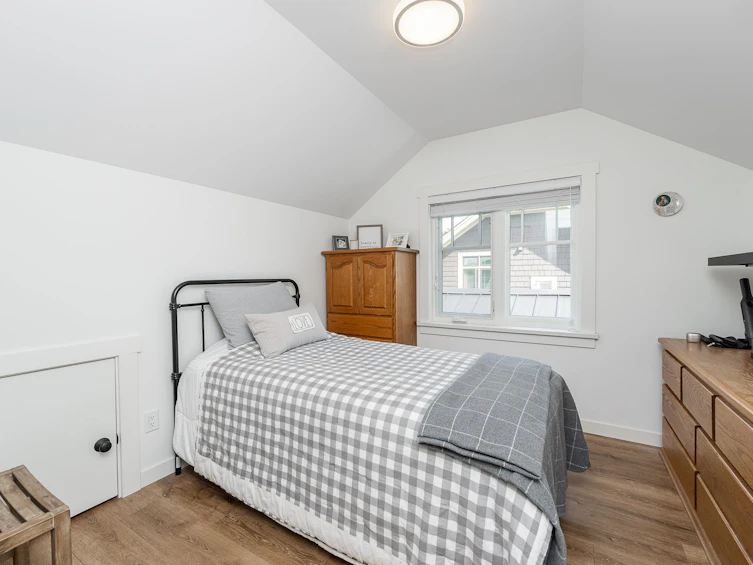 903 Walls Avenue, Coquitlam, BC, V3K 2T2 - 16