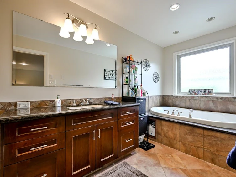 11779 64b Avenue, Delta, BC, V4E 2E1 - 32