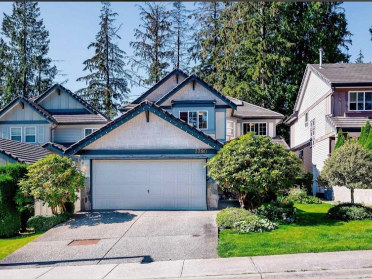 3280 Chartwell Green, Coquitlam, BC, V3E 3M9 - 2
