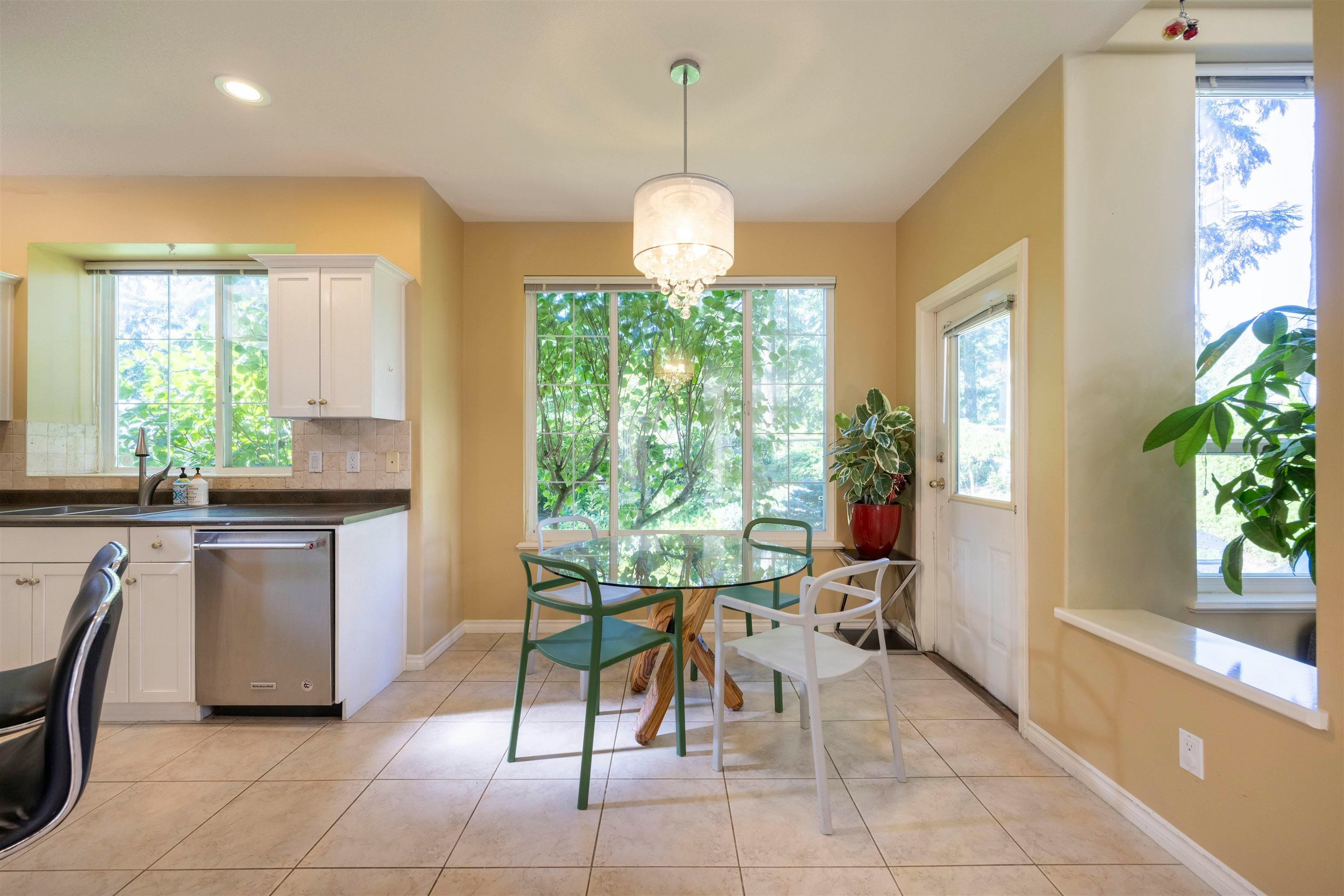 3280 Chartwell Green, Coquitlam, BC, V3E 3M9 - 16