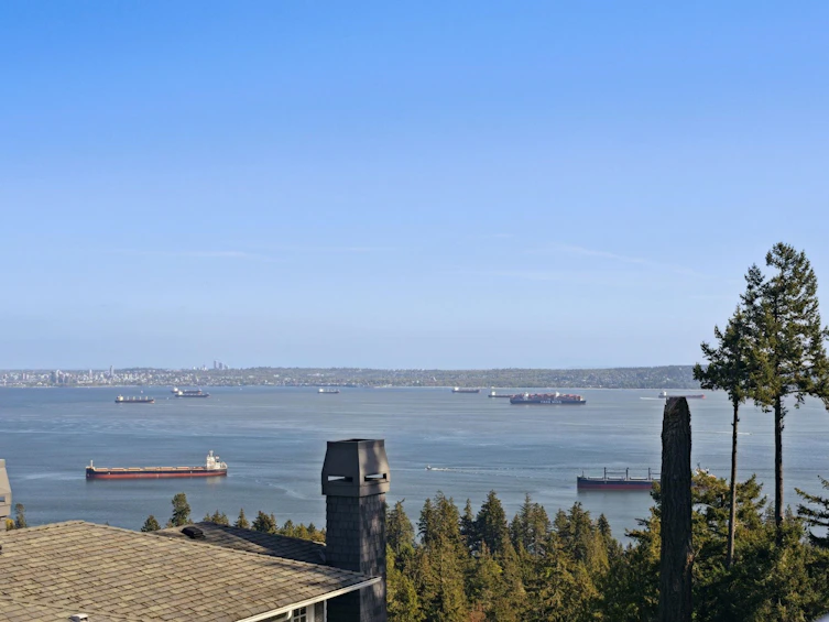 1-5110 Alderfeild Place, West Vancouver, BC, V7W 2W7 - 2