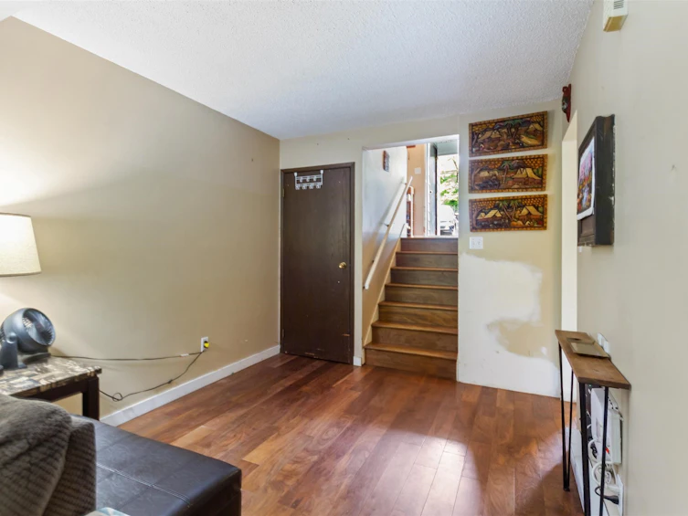 2676 Tretheway Drive, Burnaby, BC, V5B 4R8 - 13