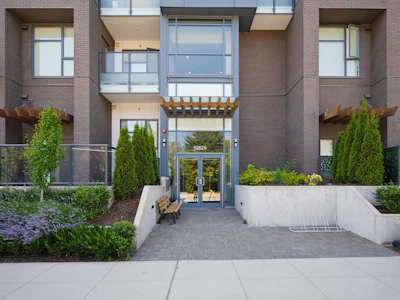 E205-10829 140 Street - 3