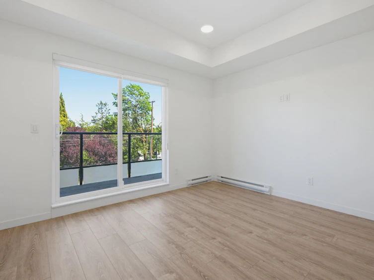 E205-10829 140 Street, Surrey, BC, V3R 0H4 - 10