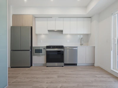 E205-10829 140 Street - 5