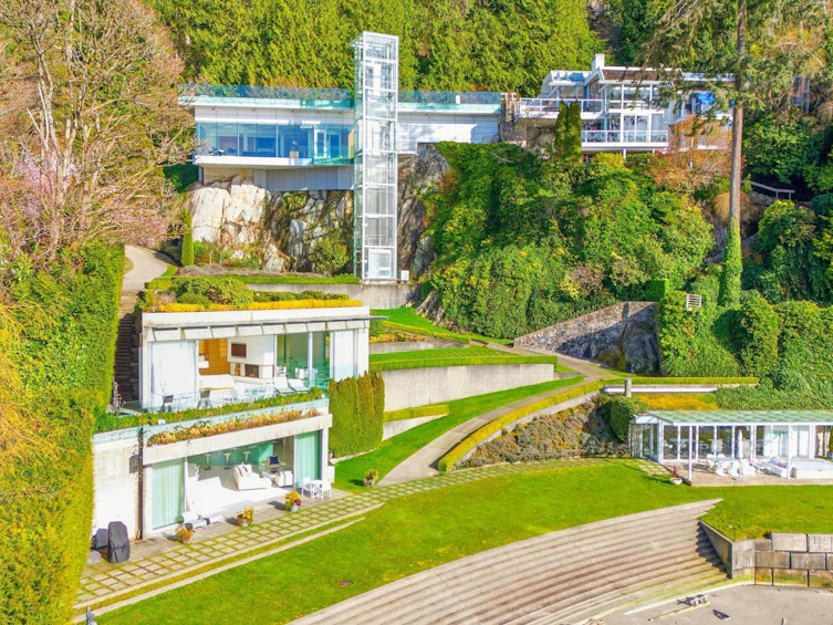 5210 Marine Drive, West Vancouver, BC, V7W 2P8 - 5