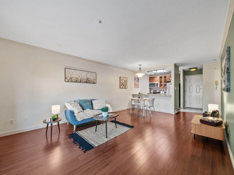 305-526 Thirteenth Street, New Westminster, BC, V3M 4L9 - 4