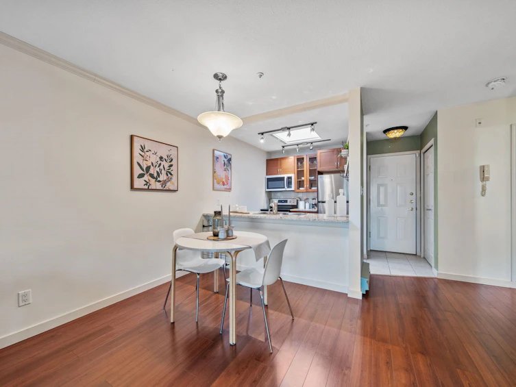 305-526 Thirteenth Street, New Westminster, BC, V3M 4L9 - 7