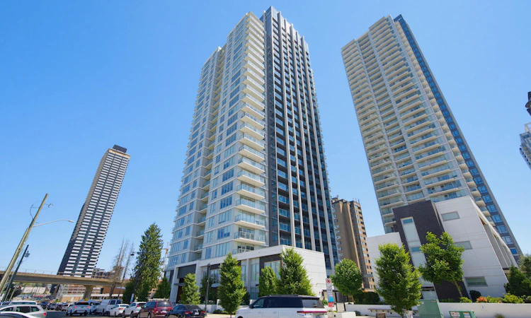 1012-13428 105 Avenue