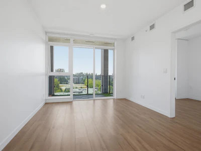 1012-13428 105 Avenue - 5
