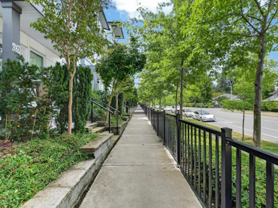 13-15030 28 Avenue - 3