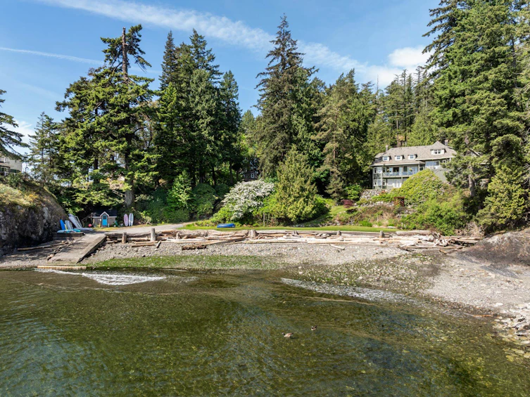 8 Arbutus Bay Road, Bowen Island, BC, V0N 1G2 - 35