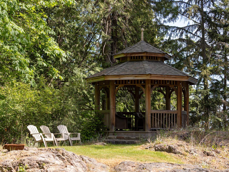 8 Arbutus Bay Road, Bowen Island, BC, V0N 1G2 - 12