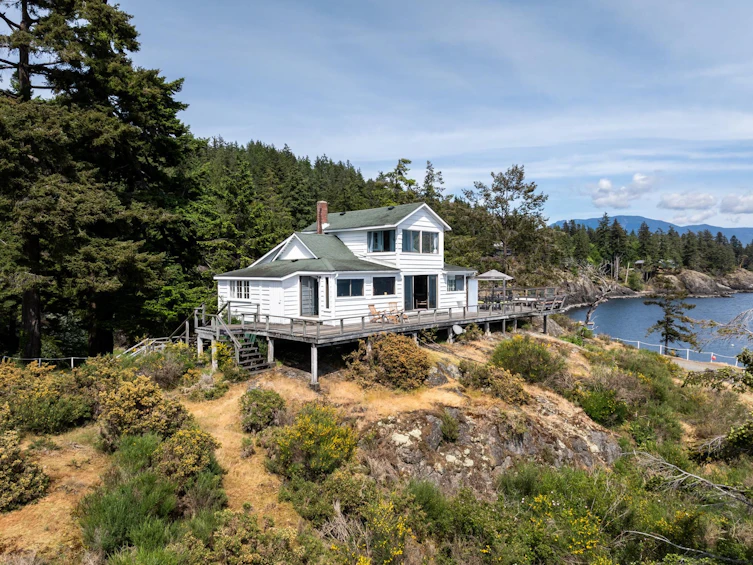 8 Arbutus Bay Road, Bowen Island, BC, V0N 1G2 - 14