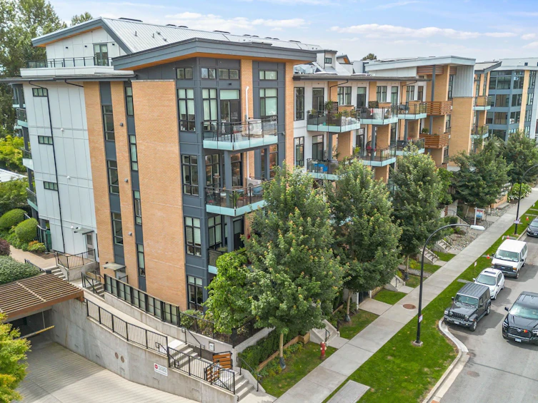 322-300 Salter Street, New Westminster, BC, V3M 0L9