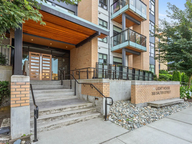 322-300 Salter Street, New Westminster, BC, V3M 0L9 - 2