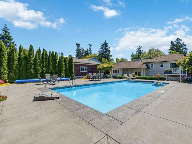 16127 8 Avenue, Surrey, BC, V4A 8W5