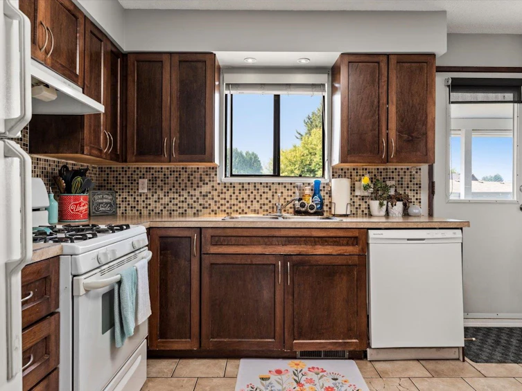 9123 Armitage Street, Chilliwack, BC, V2P 6R6 - 6