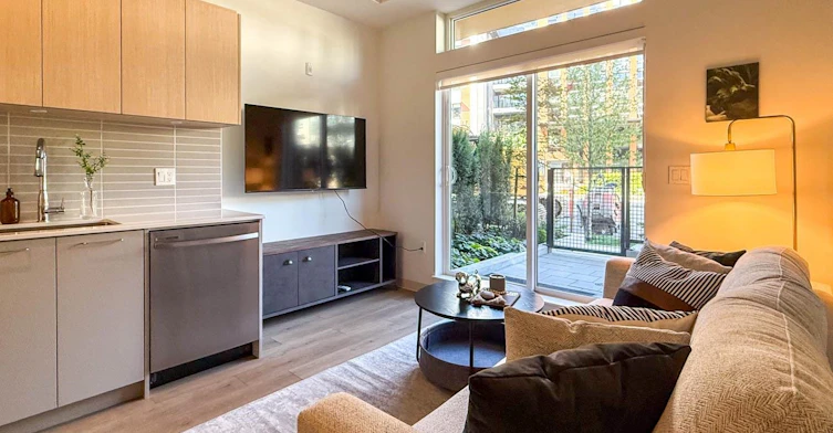 115-1529 Oxford Street, North Vancouver, BC, V7J 1E6 - 9