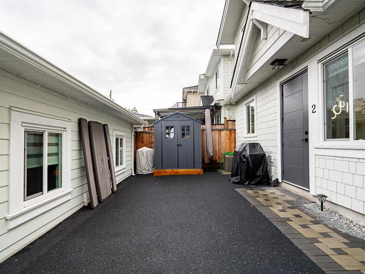 2-4675 Canada Way, Burnaby, BC, V5G 1K9 - 31