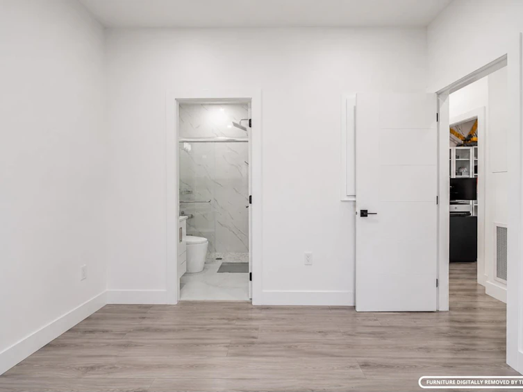 2-4675 Canada Way, Burnaby, BC, V5G 1K9 - 23