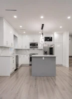 2 4675 Canada Way