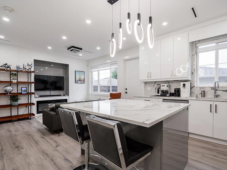 2-4675 Canada Way, Burnaby, BC, V5G 1K9 - 16