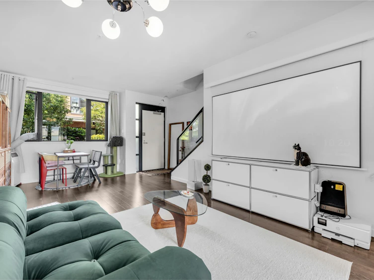 6426 Ash Street, Vancouver, BC, V5Z 3G9