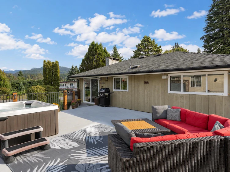 40251 Kalodon Road, Squamish, BC, V0N 1T0