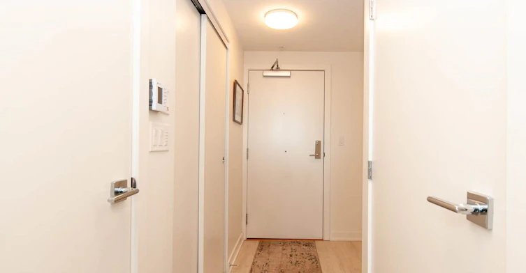 2406-1401 Hunter Street, North Vancouver, BC, V7J 1H3 - 3