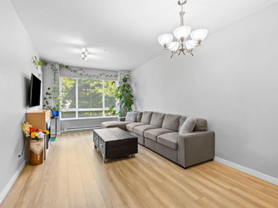 208-2943 Nelson Place - 4