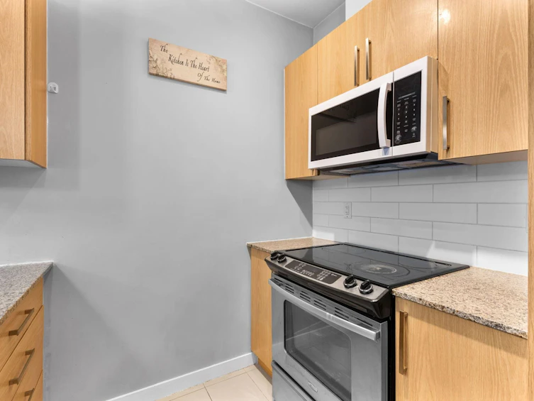 208-2943 Nelson Place, Abbotsford, BC, V2S 0C8 - 10