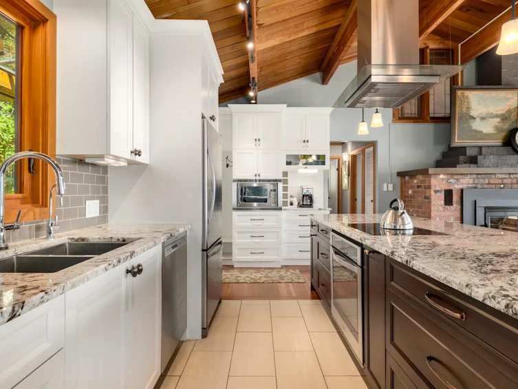 1475 Webb Road, Bowen Island, BC, V0N 1G1 - 11