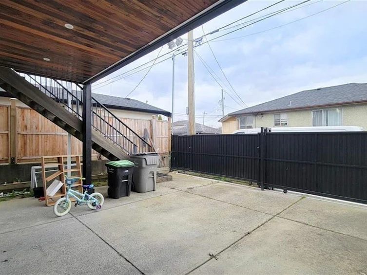 7480 Main Street, Vancouver, BC, V5X 3J8 - 21