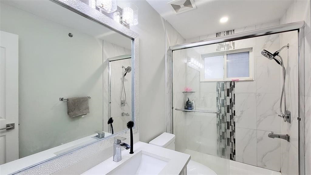 7480 Main Street, Vancouver, BC, V5X 3J8 - 16