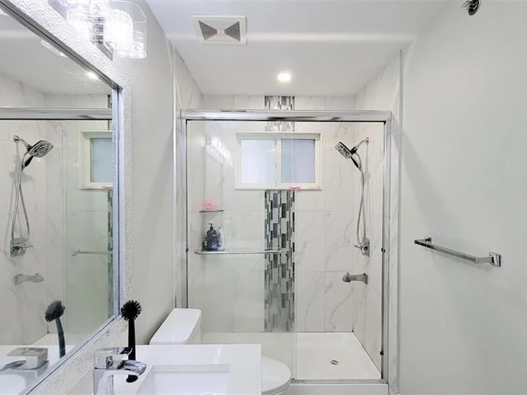 7480 Main Street, Vancouver, BC, V5X 3J8 - 17