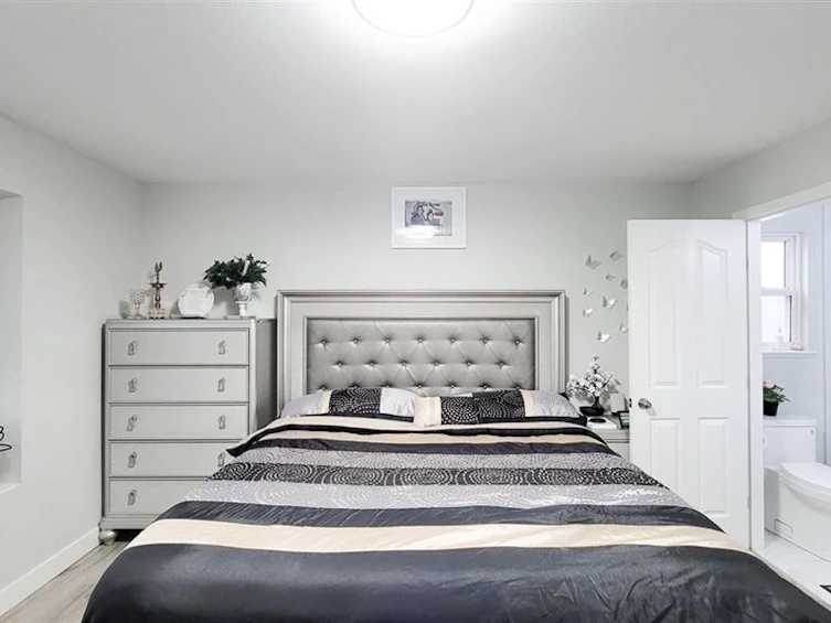 7480 Main Street, Vancouver, BC, V5X 3J8 - 11