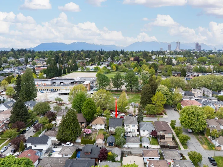 922 Park Drive, Vancouver, BC, V6P 2J4 - 6