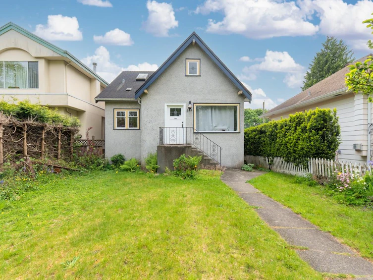 922 Park Drive, Vancouver, BC, V6P 2J4 - 3