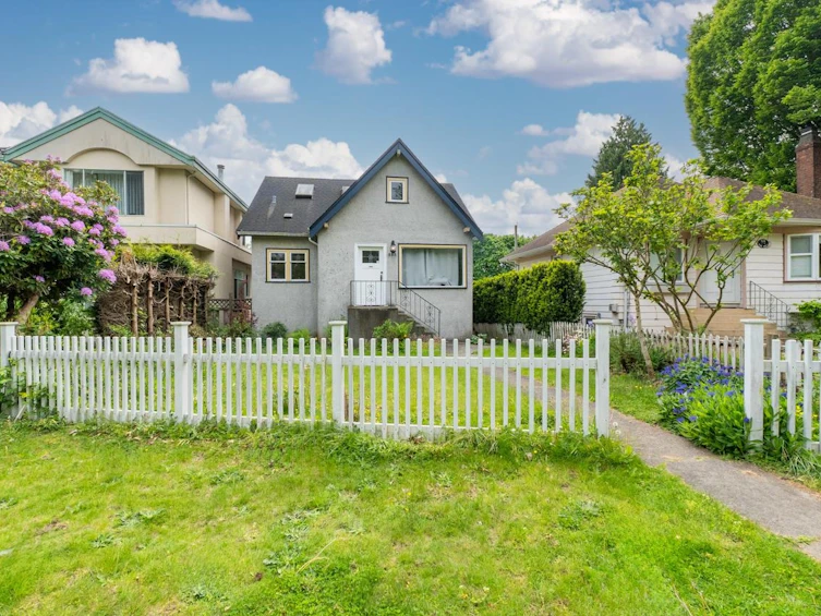 922 Park Drive, Vancouver, BC, V6P 2J4
